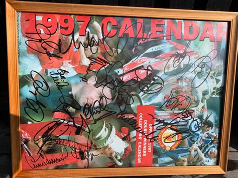 Selling united autographs from 1997 squad : r/ManchesterUnited