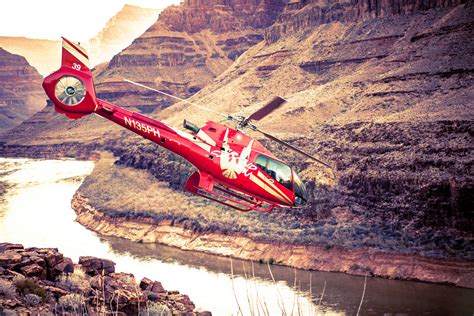 FOUR THINGS TO KEEP IN MIND BEFORE GOING ON A HELICOPTER TOUR - Plane News