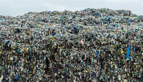 TEXTILE WASTE | Fast fashion, Fashion land, Industrial style