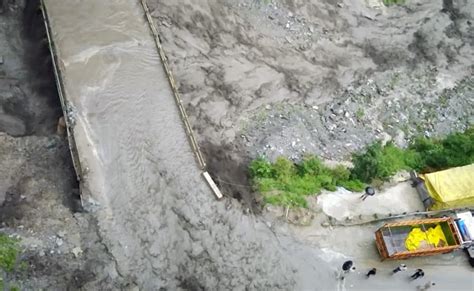 Flash Flood In Himachal Pradesh Leaves Over 200 Tourists, Locals ...