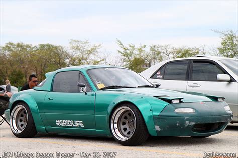 Green Mazda Miata with overfenders - BenLevy.com