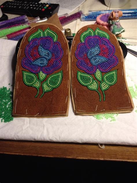 Pin by janelle zazalak on Beading etc | Moccasin pattern, Beautiful ...