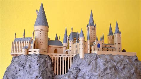 Hogwarts Castle Papercraft Model - papercraft among us