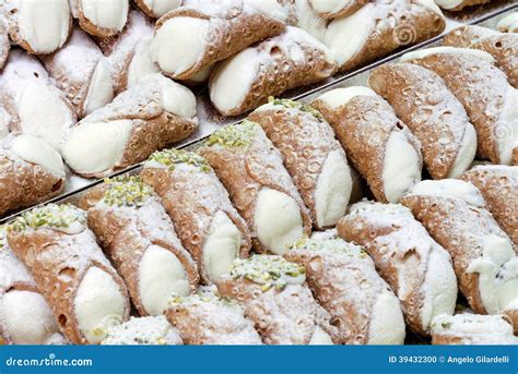 Pastries, Cannoli of Sicily Stock Photo - Image of pattern, cannoli: 39432300