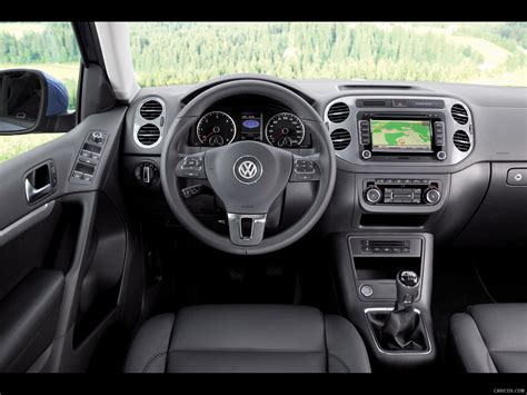 Volkswagen Tiguan | 2012MY | Interior