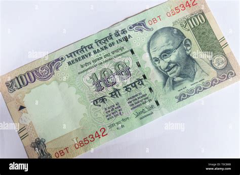 Indian 100 rupee note hi-res stock photography and images - Alamy