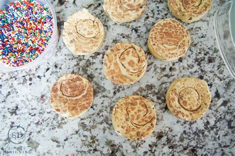 Sprinkle Cinnamon Rolls You Can Make in 20 Minutes