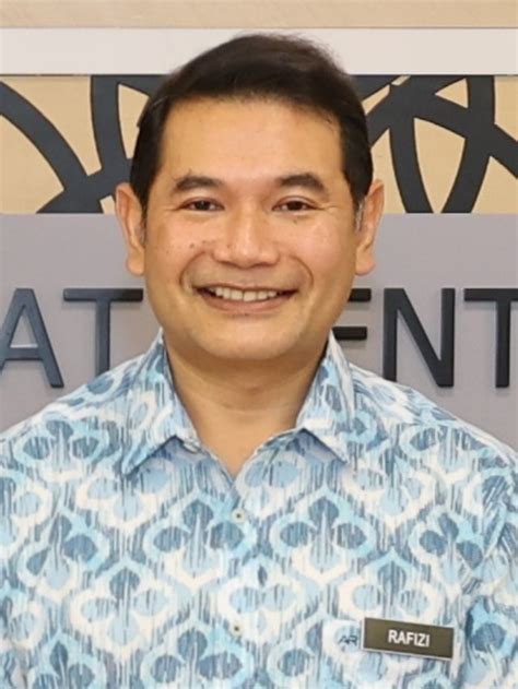 Rafizi Now Criticising PAS Over Prioritizing Voting ABOVE Sick PARENTS - Latest Malaysia