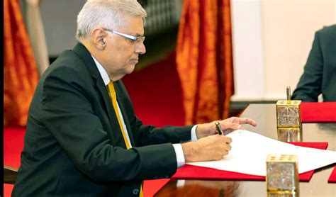 Prime Minister Ranil Wickremesinghe sworn in as the Acting President ...