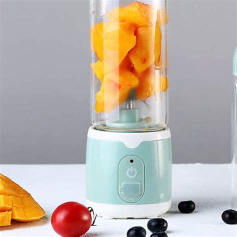 10 Best Juicer Blenders – Expert Reviews [Upd. Fall 2023]