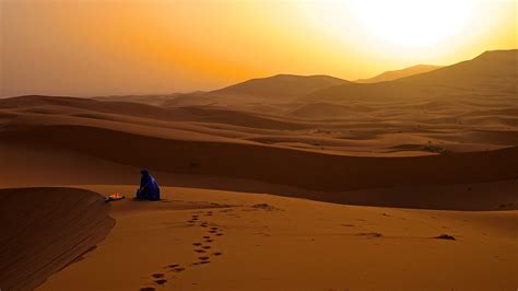 Download Middle East Desert Wallpaper - WallpapersHigh