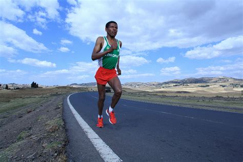 Running like Haile Gebrselassie: his story and training methods