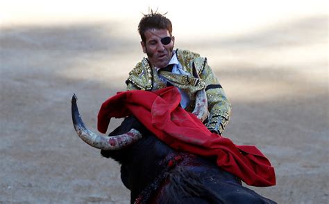 Legendary bullfighter mauled and scalped by bull in horrific accident ...