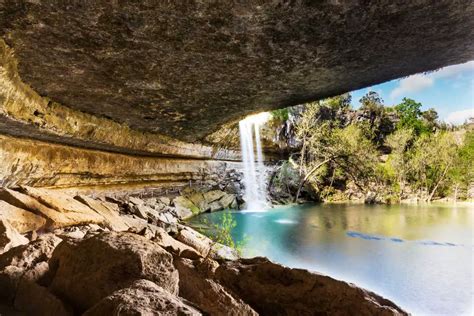 12 Best Waterfalls in Texas - Holiday Parrots