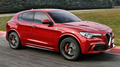 Alfa Romeo Stelvio Quadrifoglio: PREZZI e FOTO ufficiali del SUV (con 510 CV) più veloce sul ...