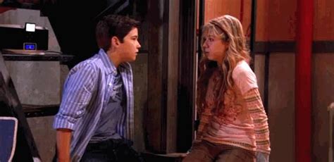 12 Iconic Nickelodeon Kisses You’re Still Not Over