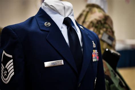 New Dress Blues in 2019? Not Just Yet, Air Force Says – Armed Forces Connect