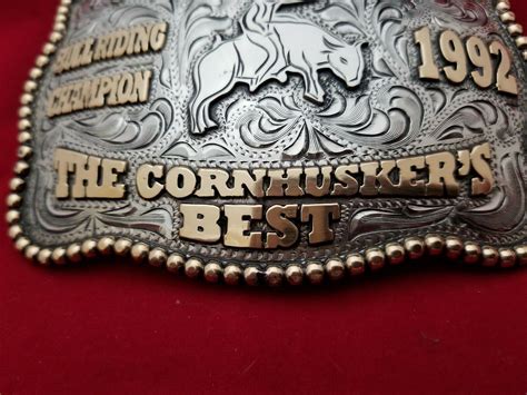 VINTAGE RODEO BELT BUCKLE 1992 OMAHA NEBRASKA BULL RIDING CHAMPION 309 - Belt Buckles