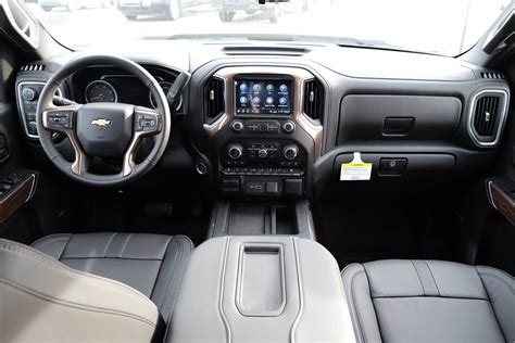 New 2020 Chevrolet Silverado 3500HD High Country 4WD Crew Cab Pickup