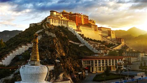 Learn about the enthralling history, language and culture in Tibet