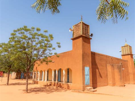 Best Things To Do in Niger. [Ultimate] Travel Guide, Tips & Attractions.