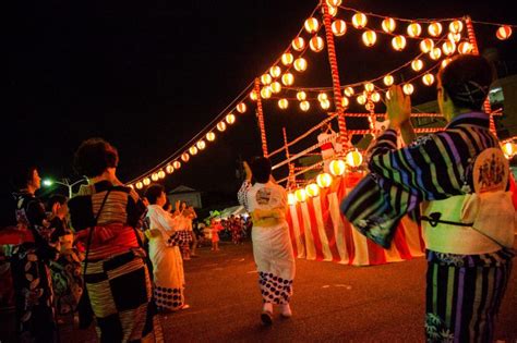 盆踊りの歴史にとんでもない事実が…！盆踊りの本当の意味や起源 | ナデシコマガジン