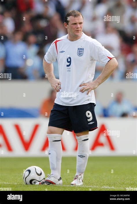 Wayne rooney england 2006 hi-res stock photography and images - Alamy