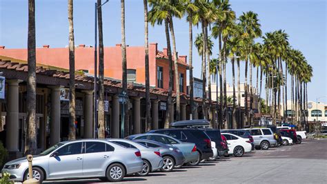 Downtown Chandler AZ: Restaurants, bars, shops and entertainment