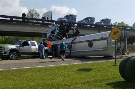 I-10 Traffic At A Crawl Near Butte La Rose Near Big Rig Crash