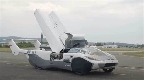 Watch: Sports car turns into airplane in minutes, completes maiden test flight | HT Auto