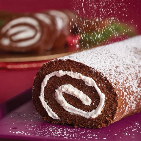 Chocolate Holiday Swiss Roll Recipe Easy Baking Recipes, Homemade Recipes, Homemade Bread ...