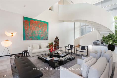 Ritz-Carlton Residences Miami Beach | Sales & Rentals