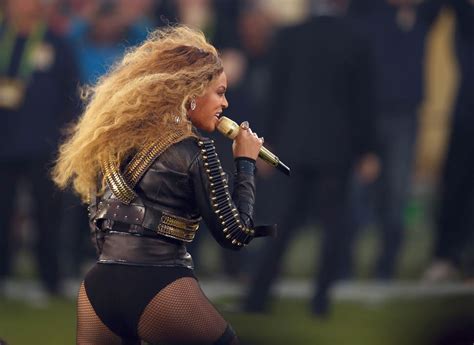 Beyoncé performs Formation at the Super Bowl halftime show and ...