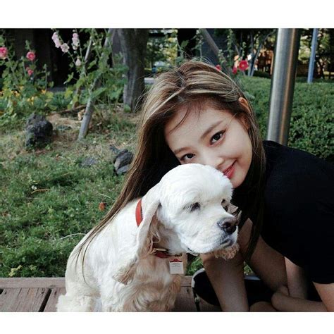 Jennie 🌼🌼with Kai🐶#cutest_moments | BLINK (블링크) Amino