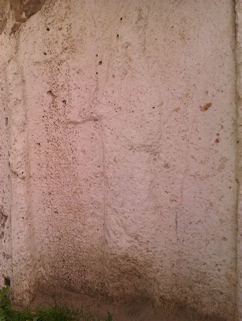 File:Assyrian stelae, Nahr-al-Kalb, Lebanon.jpeg - Wikitravel