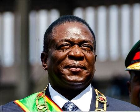 Emmerson Mnangagwa sworn in as president of Zimbabwe