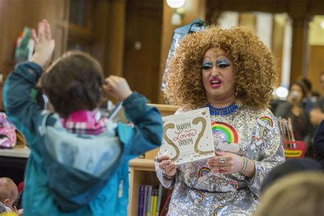 Transforming - Drag Queen Story Hour at NYC library - CBS News