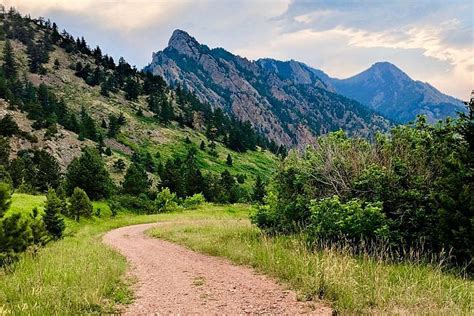 Rocky Mountains Private Hiking Tour at Sunset from Denver | CO