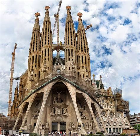 Antoni Gaudí | Symbolism/Art Nouveau Architect | Tutt'Art@ | Pittura • Scultura • Poesia • Musica