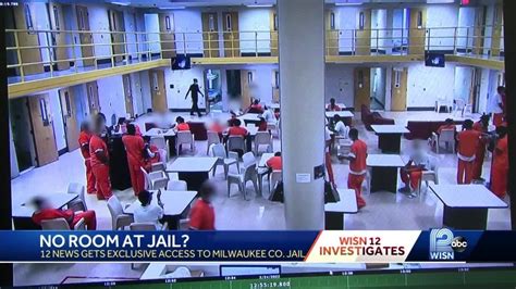 Milwaukee County Jail nears capacity - YouTube