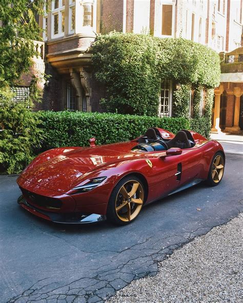 Red and Gold Ferrari Monza SP2 with "Cioccolato" Interior Shows Precious Spec - autoevolution