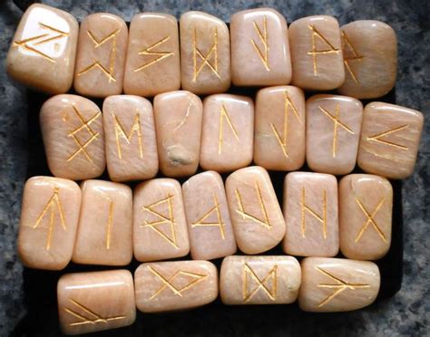 MOONSTONE Elder Futhark RUNE SET #4 Stone Runes Divination Wicca Norse Celtic | Elder futhark ...