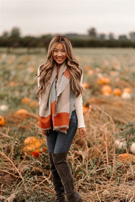 Pumpkin Patch Outfit pumpkin patch photoshoot fall fashion fall outfit pumpkin patch photos fall ...