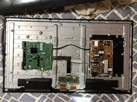 Samsung UA40F5500AM 40" Smart LED TV Repair Help: Learn How to Fix It Yourself.