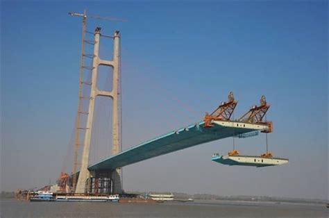 Cantilever Bridge - Types, Advantages, Disadvantages