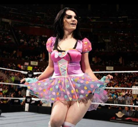 WWE Diva Paige dresses like a Rosebud | Paige wwe, Wwe divas paige, Wwe ...