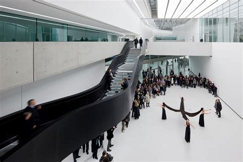 Galería de Museo MAXXI / Zaha Hadid Architects - 2