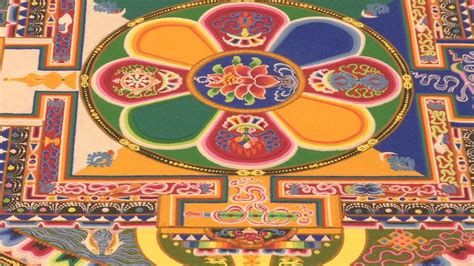 IMAGES | Buddhist monks complete sand mandala for peaceful new year | News | wdrb.com