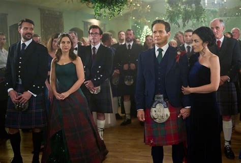 A Merry Scottish Christmas’ Scott Wolf, Lacey Chabert Hail ‘Complex ...