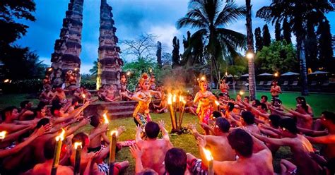 Tari Kecak - Warisan Budaya Tari Indonesia